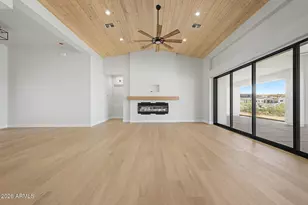 612 E Amber Sun Dr, Phoenix, AZ 85085 - Photo 17