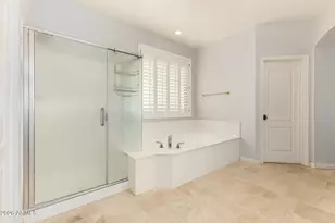 1919 W Bonanza Ln, Phoenix, AZ 85085 - Photo 31