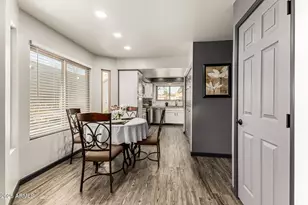 1384 N Carriage Ln, Chandler, AZ 85224 - Photo 9