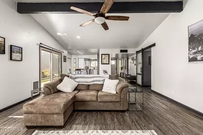 1384 N Carriage Lane, Chandler, AZ 85224 - Photo 7