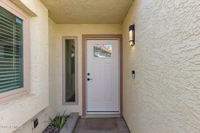1384 N Carriage Lane, Chandler, AZ 85224 - Photo 5
