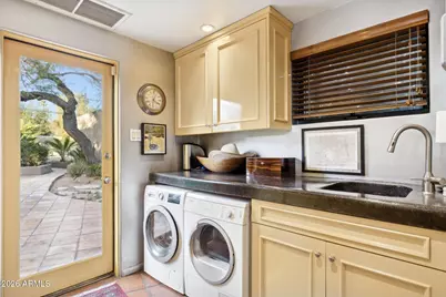 146 E Mariposa Street, Phoenix, AZ 85012 - Photo 27