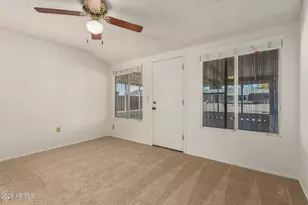 10726 W Camelot Cir, Sun City, AZ 85351 - Photo 11