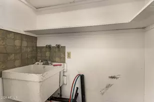 10726 W Camelot Cir, Sun City, AZ 85351 - Photo 23