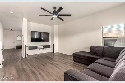 6009 S 15th Drive, Phoenix, AZ 85041 - Photo 9