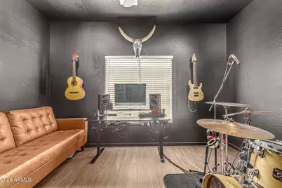 6009 S 15th Drive, Phoenix, AZ 85041 - Photo 11