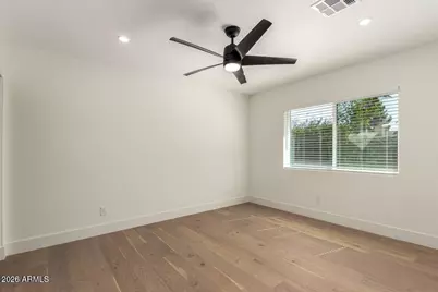 829 E Desert Park Lane, Phoenix, AZ 85020 - Photo 23