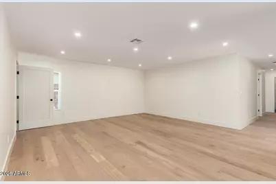 829 E Desert Park Lane, Phoenix, AZ 85020 - Photo 13