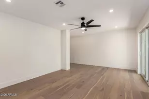 829 E Desert Park Ln, Phoenix, AZ 85020 - Photo 11