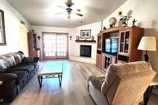 400 W Crofton St, Chandler, AZ 85225 - Photo 9