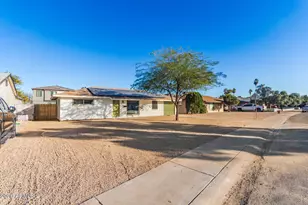637 N Sunset Dr, Chandler, AZ 85225 - Photo 25