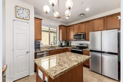 8867 W Hollywood Avenue, Peoria, AZ 85345 - Photo 11