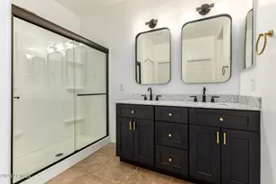 8867 W Hollywood Ave, Peoria, AZ 85345 - Photo 17