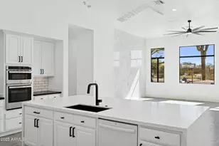 22423 N 54th Pl, Phoenix, AZ 85054 - Photo 37