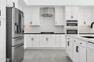 22423 N 54th Pl, Phoenix, AZ 85054 - Photo 29