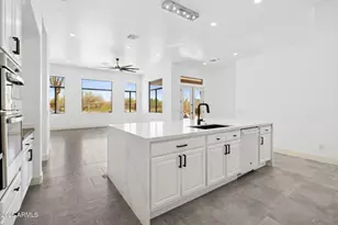 22423 N 54th Pl, Phoenix, AZ 85054 - Photo 51