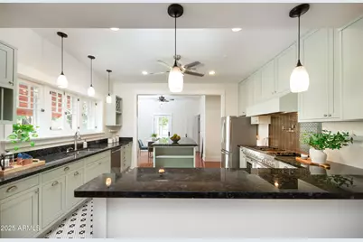 69 W Lynwood Street, Phoenix, AZ 85003 - Photo 11