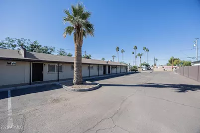 1915 N 26th Place #4, Phoenix, AZ 85008 - Photo 1