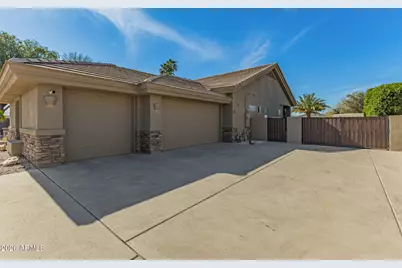 5208 N 180th Lane, Litchfield Park, AZ 85340 - Photo 5