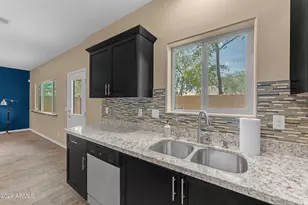 3345 E Pinchot Ave, Phoenix, AZ 85018 - Photo 11