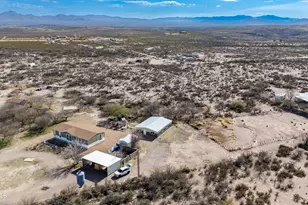 1886 E Robins Roost Trail, Huachuca City, AZ 85616 - Photo 5
