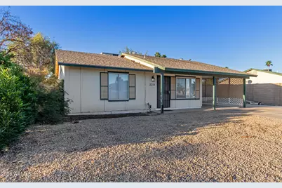 2215 W Straford Drive, Chandler, AZ 85224 - Photo 7