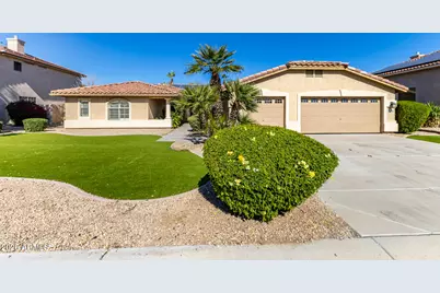 13616 W Reade Avenue, Litchfield Park, AZ 85340 - Photo 1