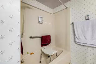 10330 W Thunderbird Blvd, Sun City, AZ 85351 - Photo 17