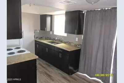 808 N 95th Drive #B, Tolleson, AZ 85353 - Photo 7