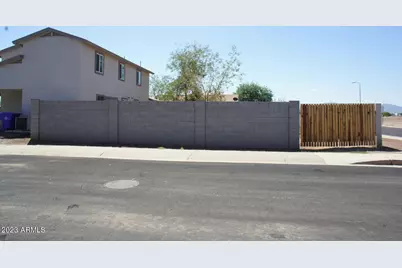 808 N 95th Drive #B, Tolleson, AZ 85353 - Photo 3