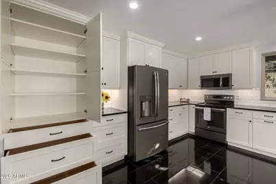 2236 W Kiowa Circle, Mesa, AZ 85202 - Photo 9