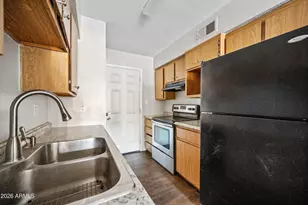 520 W Clark St, Mesa, AZ 85201 - Photo 7