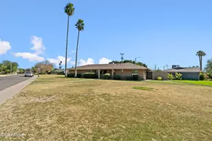 2055 W Edgemont Ave, Phoenix, AZ 85009 - Photo 21