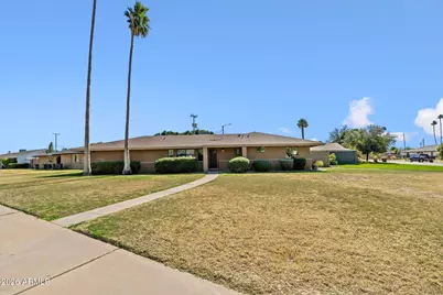 2055 W Edgemont Avenue, Phoenix, AZ 85009 - Photo 1