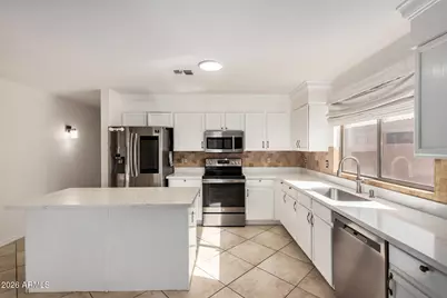 16020 N 86th Lane, Peoria, AZ 85382 - Photo 13