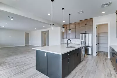 4075 W Silverdale Road, San Tan Valley, AZ 85144 - Photo 9