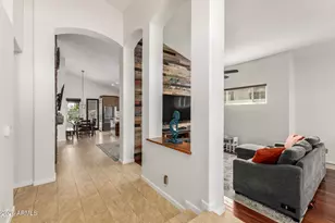 2409 E Hiddenview Dr, Phoenix, AZ 85048 - Photo 5