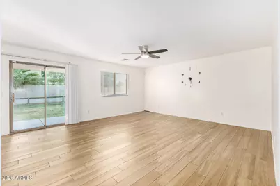 2391 W Allens Peak Drive, San Tan Valley, AZ 85144 - Photo 9