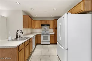 7106 N 41st Ln, Phoenix, AZ 85051 - Photo 7