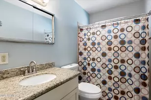 10638 W Alabama Ave, Sun City, AZ 85351 - Photo 11