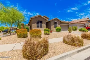 2434 W Red Range Way, Phoenix, AZ 85085 - Photo 9