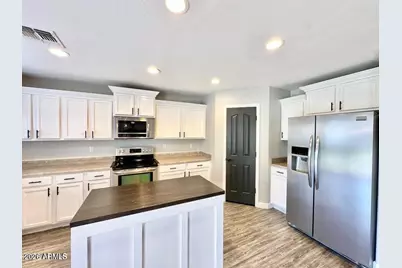 11569 W Cinnabar Avenue, Youngtown, AZ 85363 - Photo 11