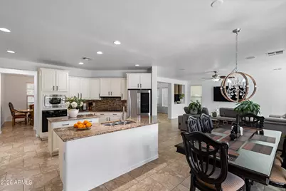 10933 E Renfield Avenue, Mesa, AZ 85212 - Photo 15