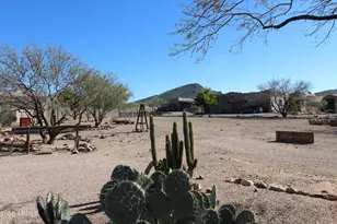 1405 E Circle Mountain Rd, New River, AZ 85087 - Photo 35