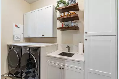 3450 E Pyrenees Pass, Phoenix, AZ 85018 - Photo 21