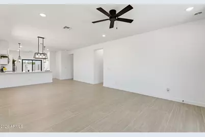 392 W Lincoln Avenue, Coolidge, AZ 85128 - Photo 5