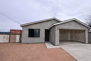 392 W Lincoln Ave, Coolidge, AZ 85128 - Photo 1