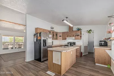 55746 W Beat Street, Maricopa, AZ 85139 - Photo 9