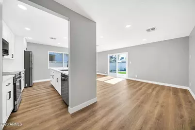 8219 E Whitton Avenue, Scottsdale, AZ 85251 - Photo 7