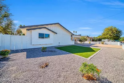 8219 E Whitton Avenue, Scottsdale, AZ 85251 - Photo 35